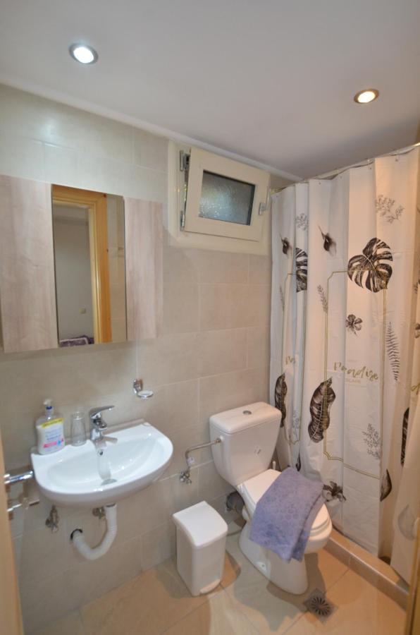 Domenica House Appartement Kondaraíni Buitenkant foto
