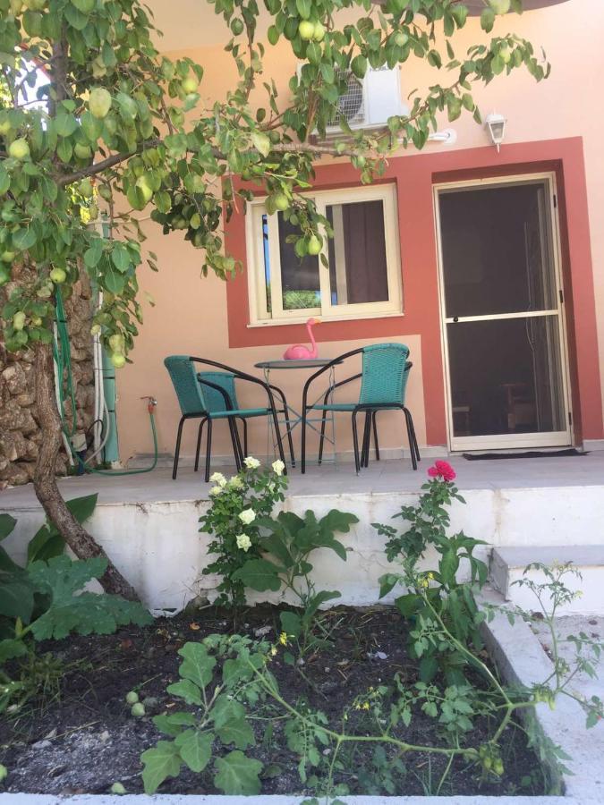 Domenica House Appartement Kondaraíni Buitenkant foto