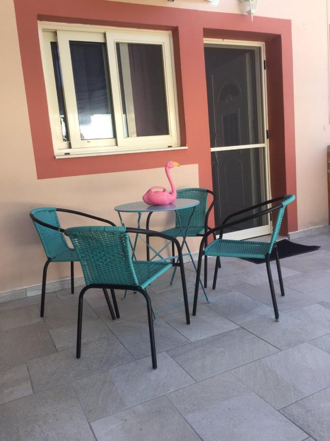 Domenica House Appartement Kondaraíni Buitenkant foto